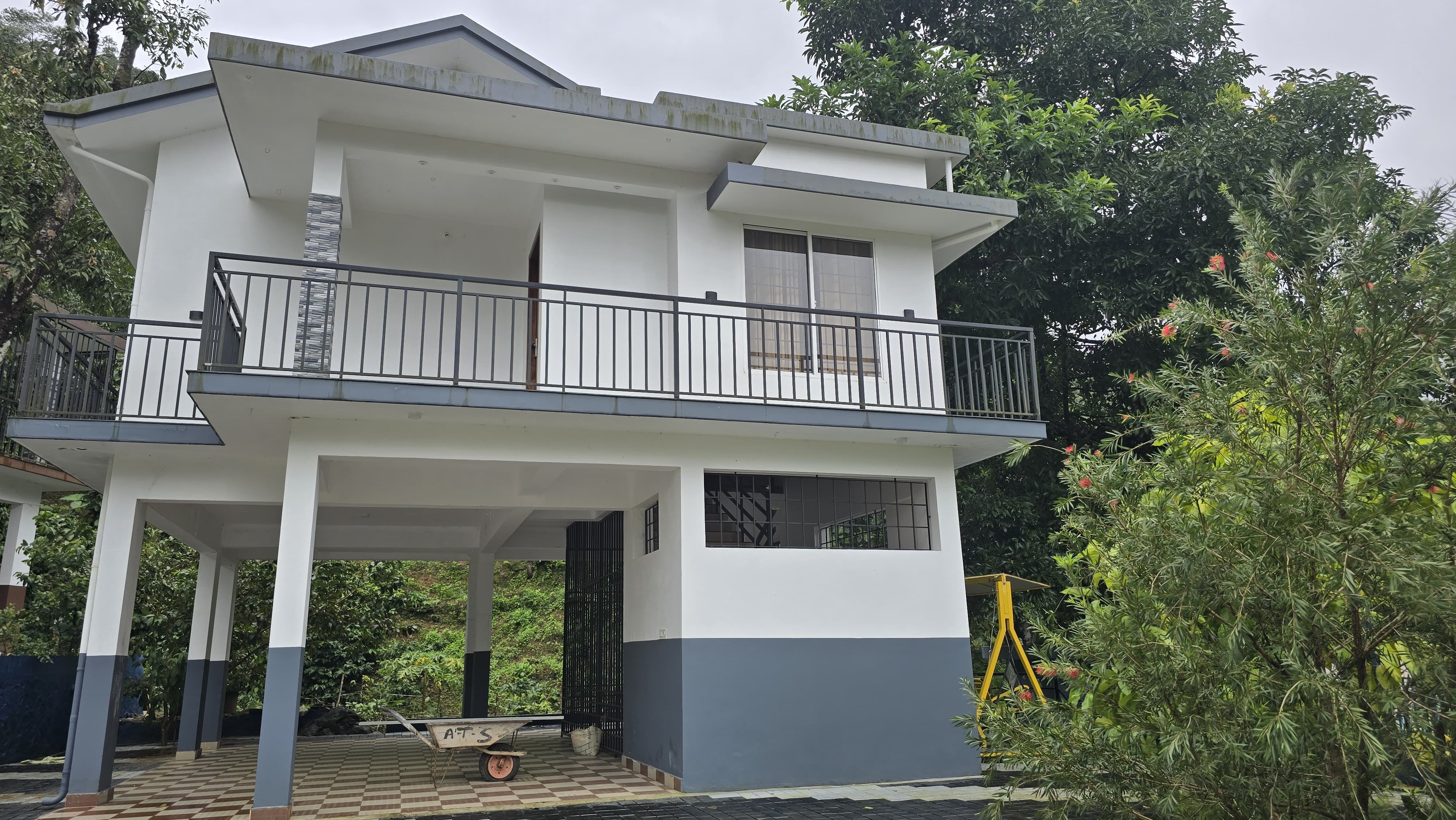 Pearl Grey Cottage modern design